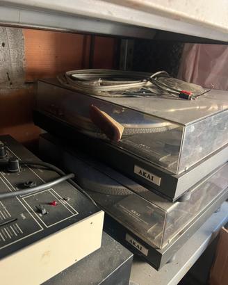 Vari oggetti antichi