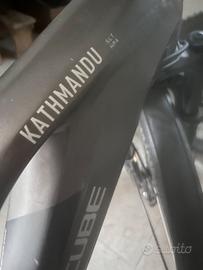 CUBE KATHMANDU HYBRID SLT 625