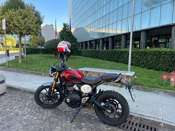 Triumph 400 X