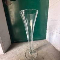 Vaso in vetro trasparente elegante