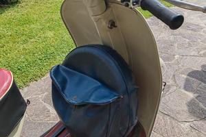 vespa Piaggio 125 d'epoca anno 1962