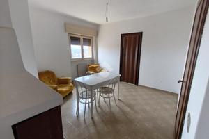 4 LOCALI A CASTROVILLARI
