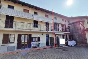 Immobile in asta di 203 m² con 3 locali e box auto