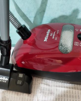 Aspirapolvere giocattolo marca Miele