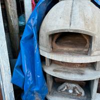 Forno a legna prefabbricato con mattoni regrattari