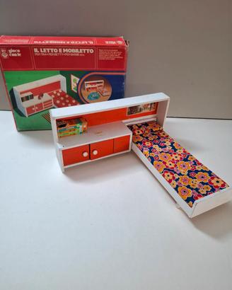 Cameretta bambole vintage anni 70 con letto e mobi