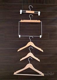 Appendini , grucce in legno
