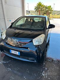 Toyota iq