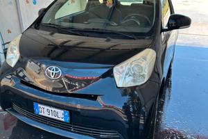 Toyota iq
