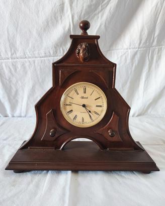 Orologio artigianale in legno