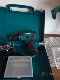 trapano a batteria con comoda valigetta