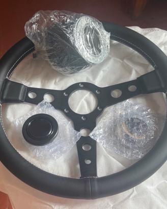 Volante in pelle e mozzo nissan