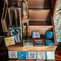 Porta CD etnico in legno + collezione CD + lettore
