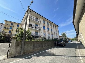 Immobile in asta di 94 m² con 4 locali e box auto 