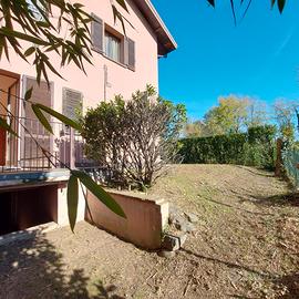 Appartamento bilocale con giardino