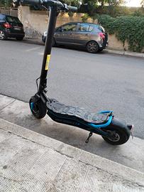 monopattino elettrico 