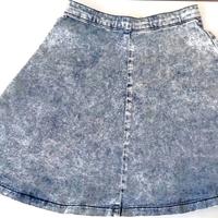 Subdued Gonna in jeans