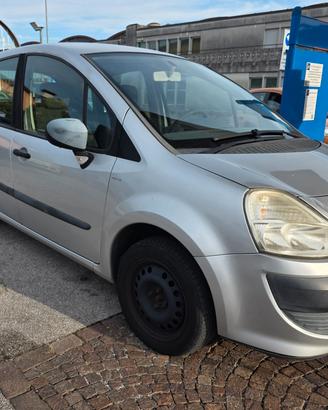 Renault Modus 1.5 dCi 85Cv con 147.000km Neopatent