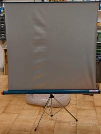 Schermo proiettore su treppiede 