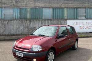 Renault Clio 1.2Benz neopatentati unicoproprietari