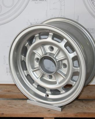 LANCIA FULVIA COUPE' PRIMA SERIE CERCHI 6X13 SILVE