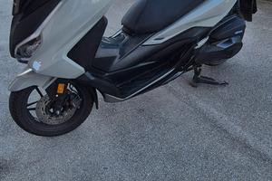 Honda Forza 350