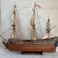 Nave fatta a mano