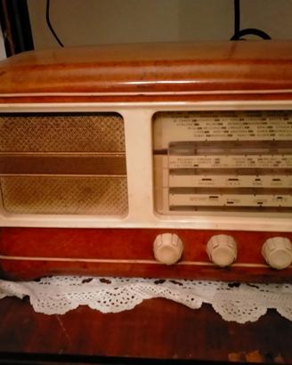 Radio vintage epoca