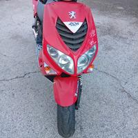 Peugeot scooter 