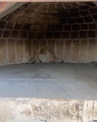 Forno a legna in pietra leccese