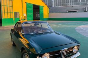 Alfa Romeo Giulia GT 1300 Junior