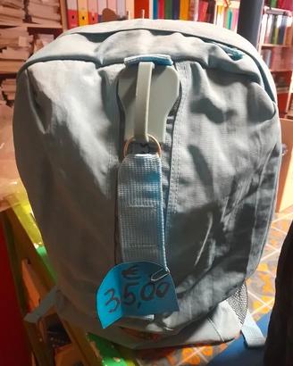 Zaino con cerniera grande