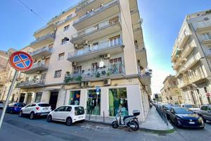 4 Vani (Via Milano - Via V.Emanuele Orlando)