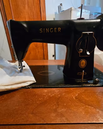 macchina da cucire Singer c/mobile