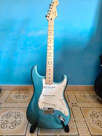 Fender Player Stratocaster + Custodia Rigida