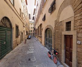 Stanza singola-firenze libera subito