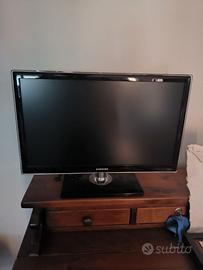 TV Samsung 22" con HDMI, USB