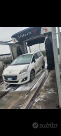 Peugeot 7 posti bluehdi