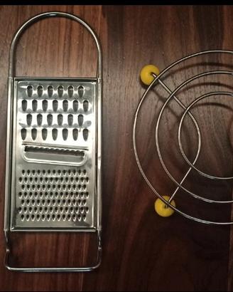 Sottopentola, grattugia e forbici Kasanova 