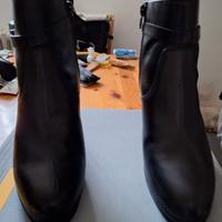 stivale nero n.40 Manas