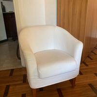 Poltroncina bianca