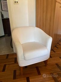 Poltroncina bianca