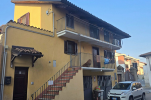 Casa indipendente su 2 piani nel cuore di Poirino