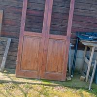 Porte in legno due ante