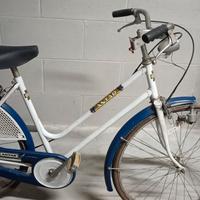 Bicicletta  vintage da donna  anni 70.