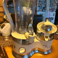 Frullatore e spremi  arance con centrifuga