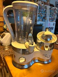 Frullatore e spremi  arance con centrifuga