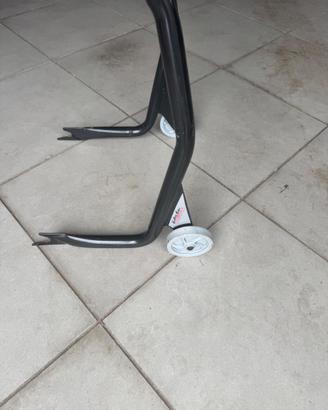 Cavalletto posteriore moto