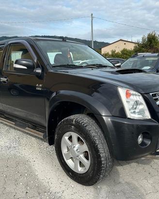 Isuzu D-Max 2.5 TD cat Crew Cab 4WD Pick-up LS EU4