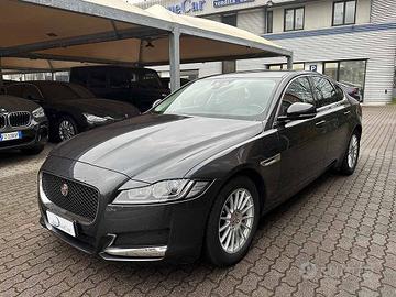 JAGUAR XF 2.0 d Pure BERLINA AUTOMATICA TELECAME